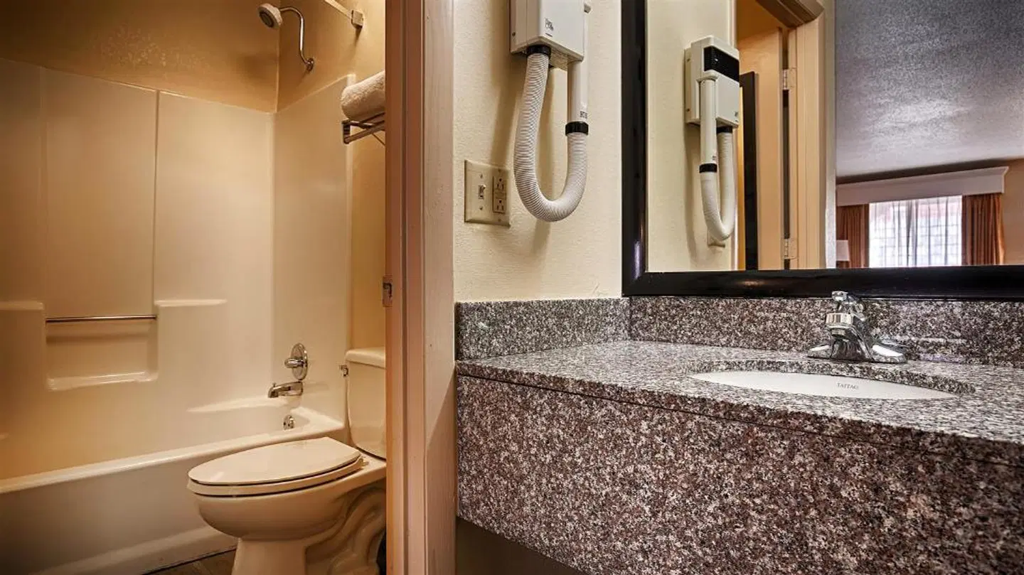 Best Western Royal Inn Badezimmer