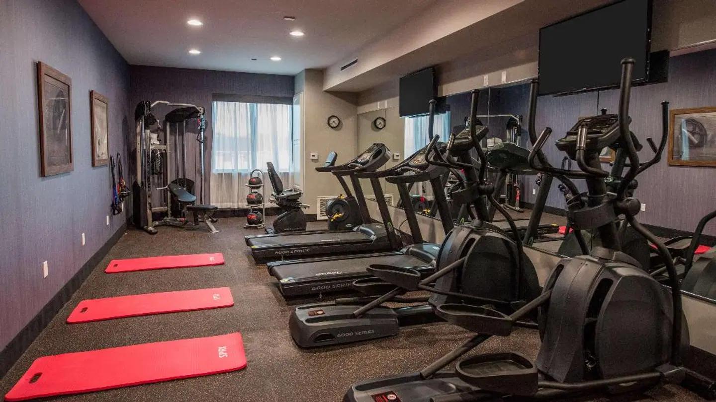 Best Western Plus Gardena Inn & Suites SPORTS_AND_LEISURE