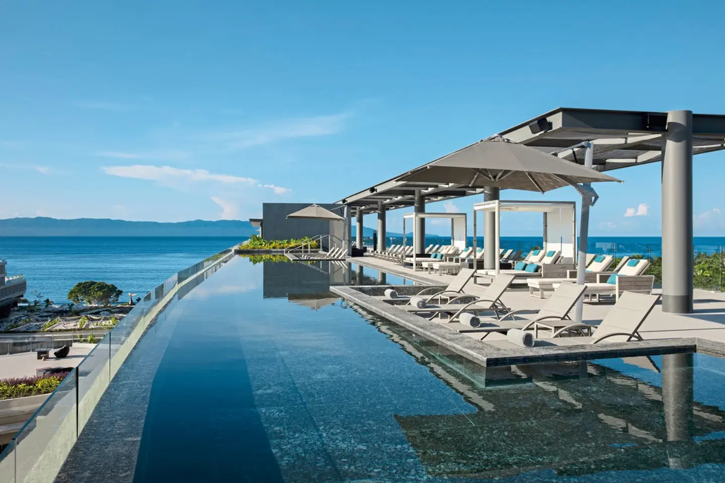 Secrets Bahia Mita Surf & Spa Resort Strand