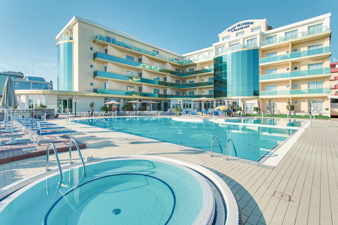 Hotel & Residence Valverde OUTDOOR_POOL