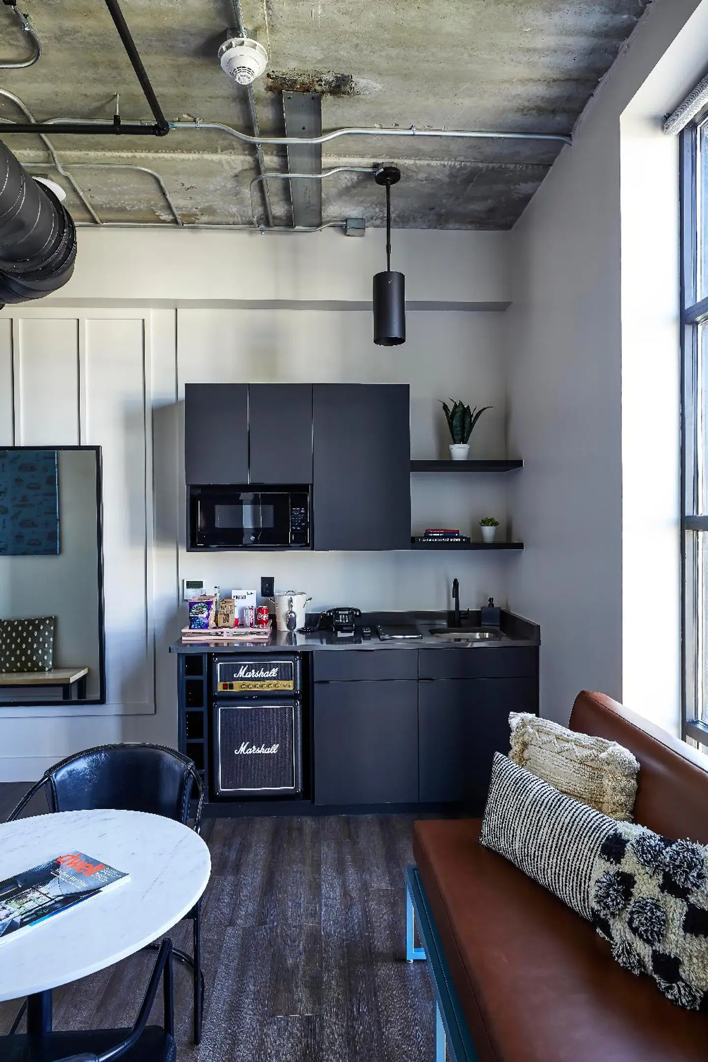 Waymore's Guest House and Casual Club ROOM_EXAMPLE