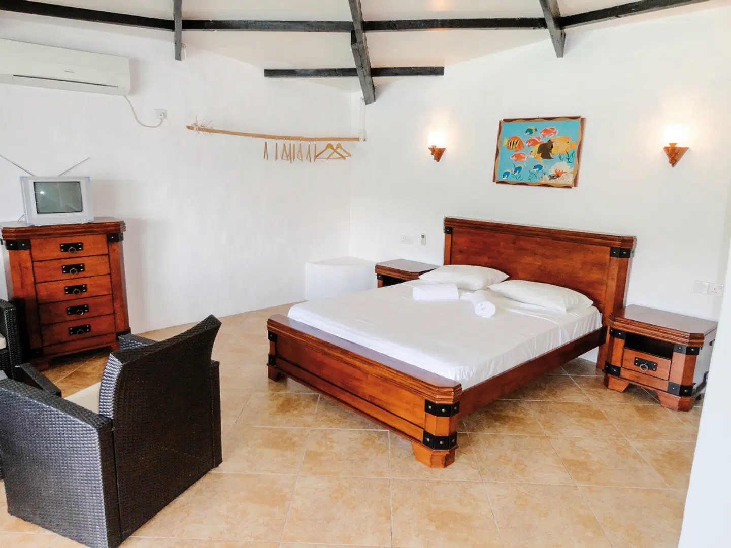 Lazare Picault ROOM_EXAMPLE