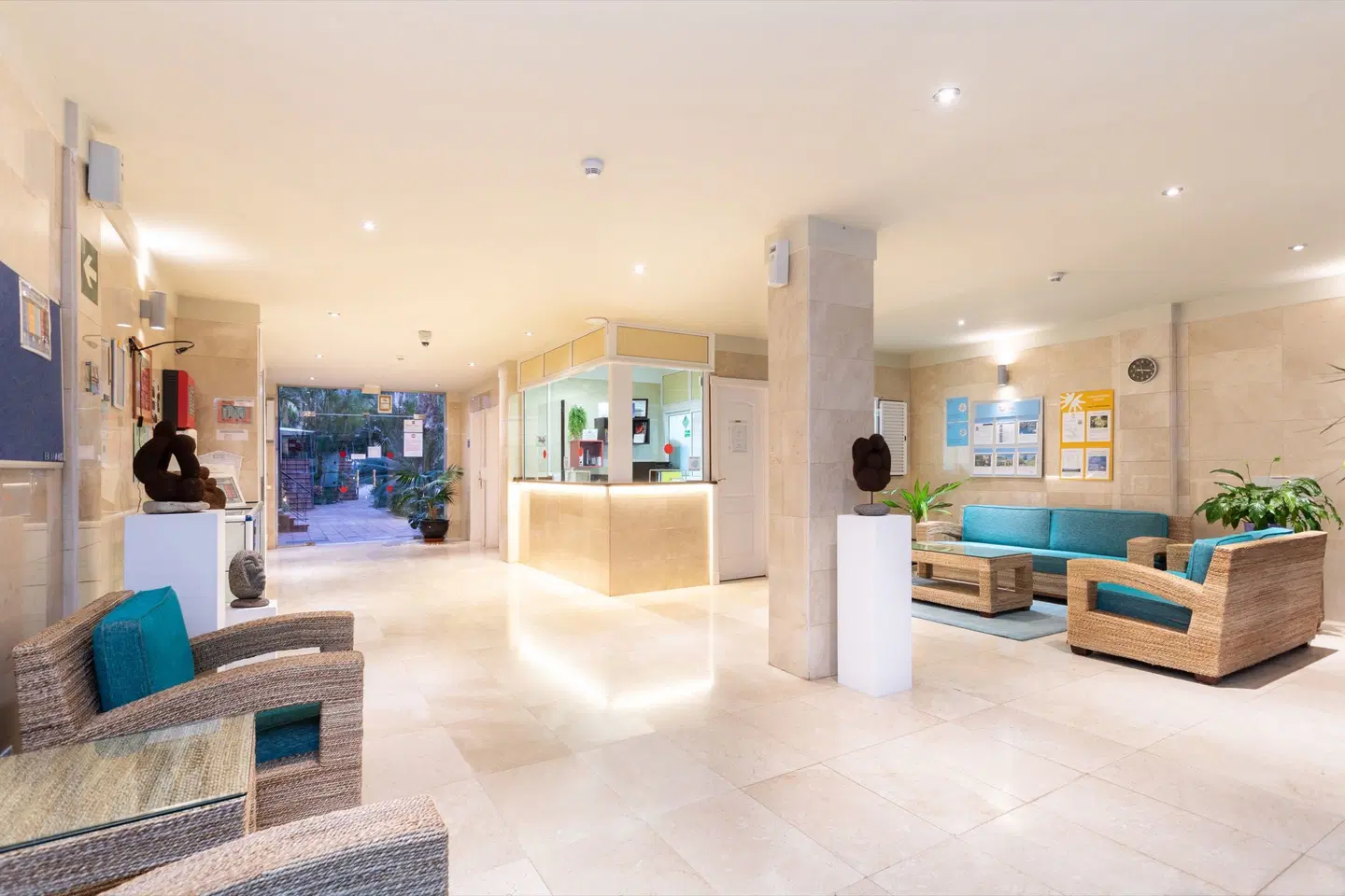 Residencial El Llano LOUNGE_LOBBY