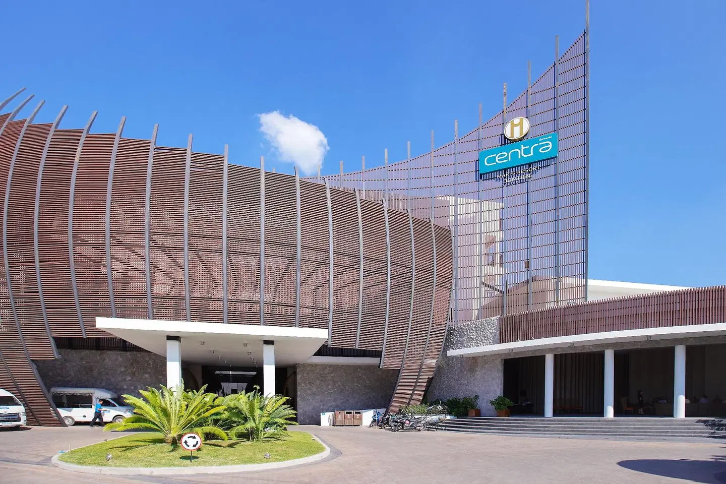 Centra by Centara Maris Resort Jomtien EXTERIOR