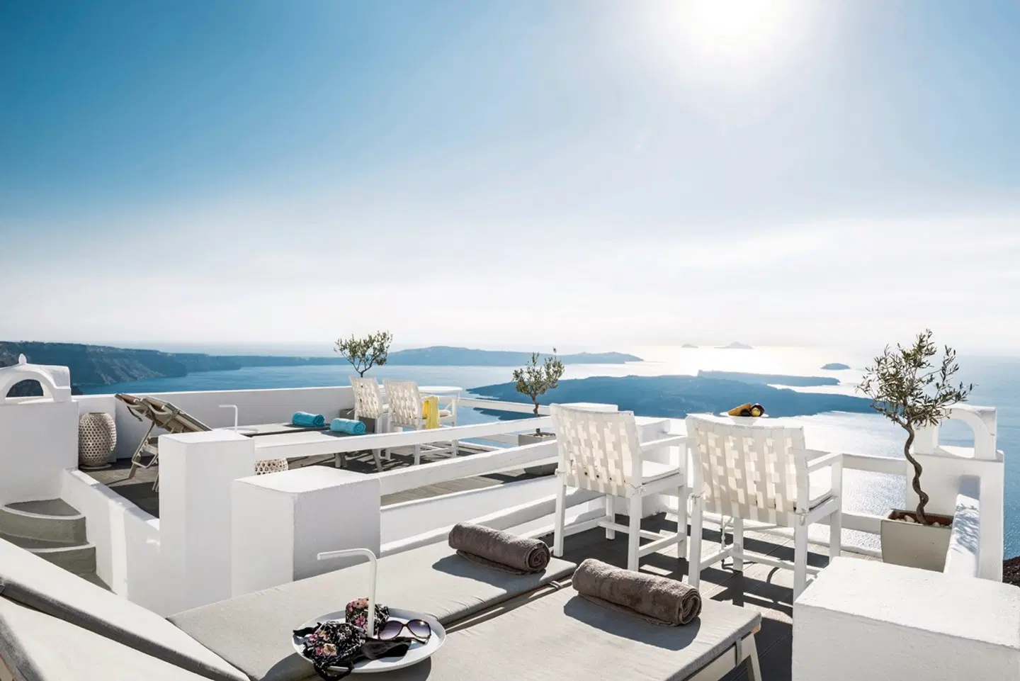 On The Rocks Santorini Terrasse