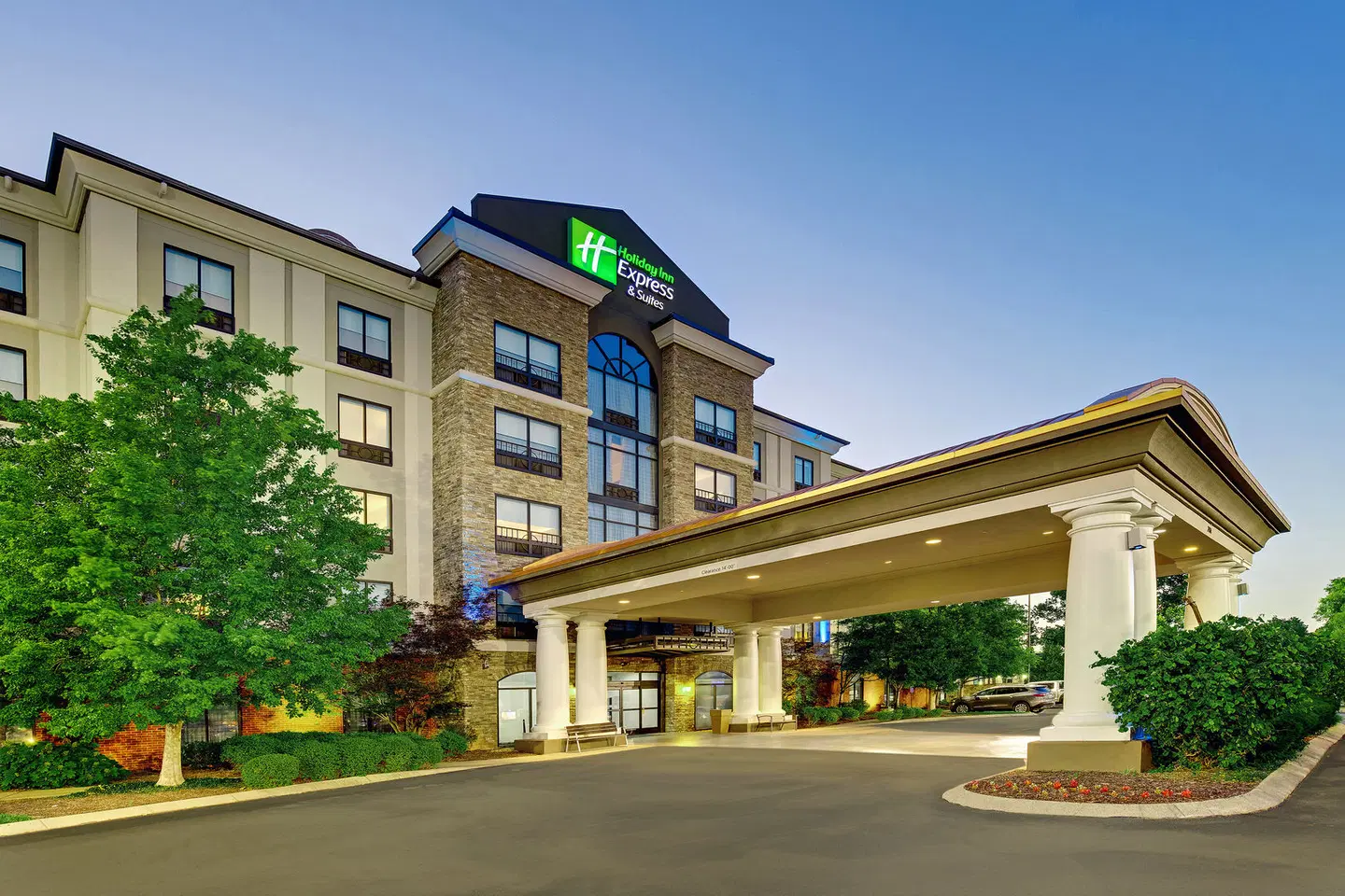 Holiday Inn Express & Suites Nashville-Opryland by IHG EXTERIOR