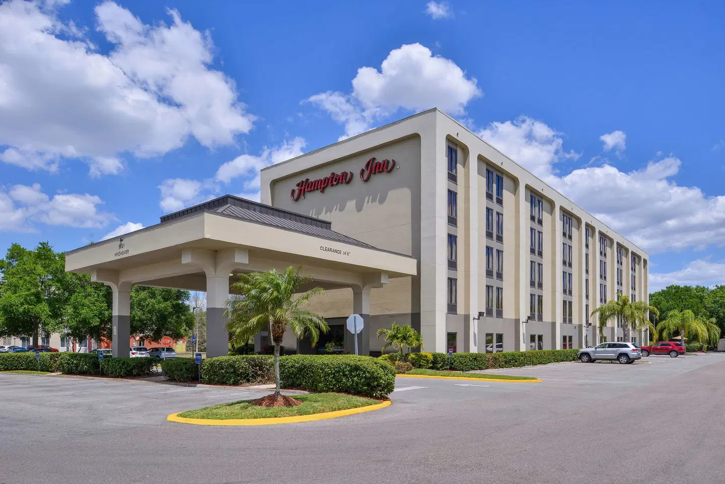 Hampton Inn closest to Universal Orlando EXTERIOR