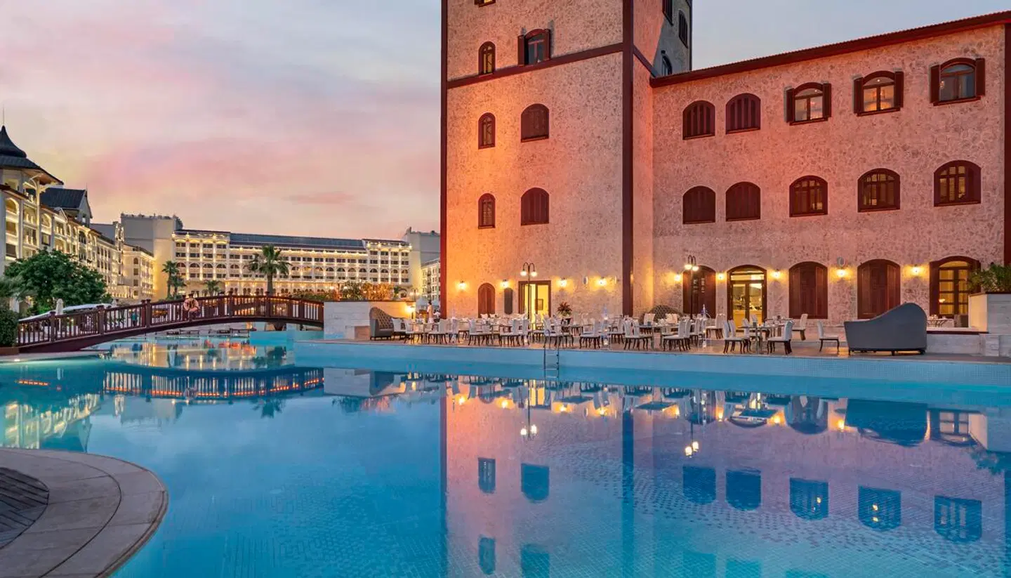 Titanic Mardan Palace OUTDOOR_POOL