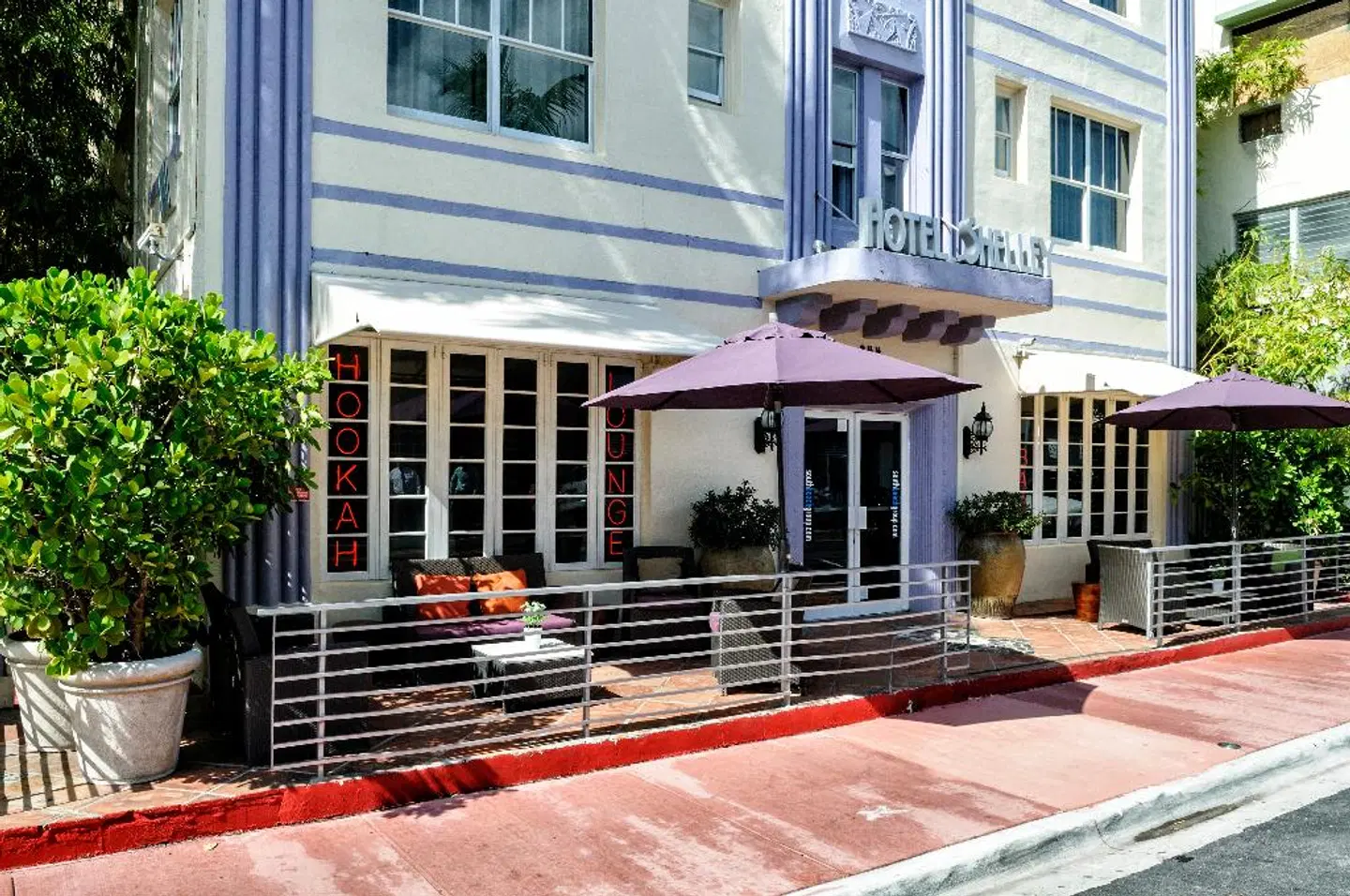 Shelley Hotel EXTERIOR