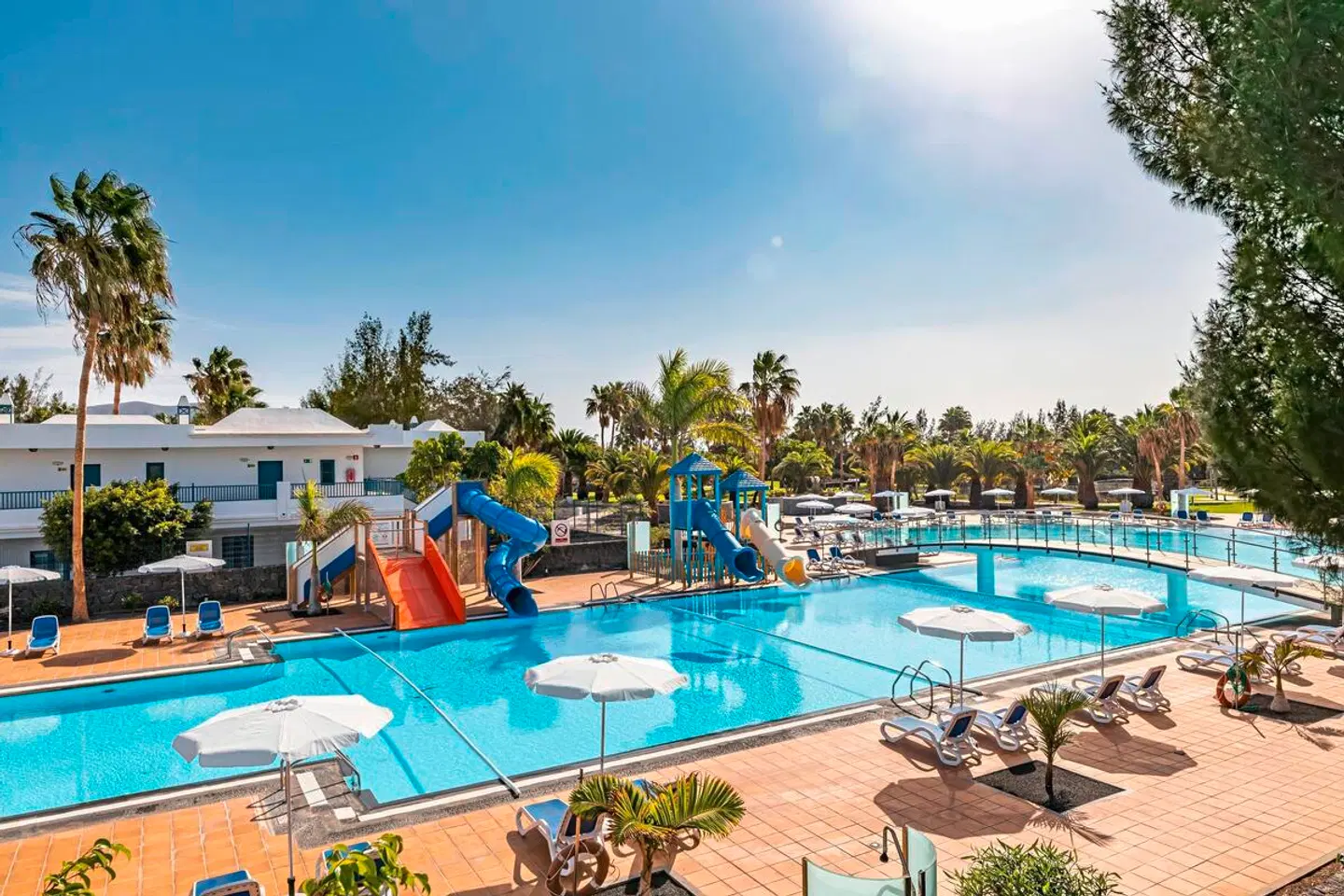 THB Tropical Island OUTDOOR_POOL