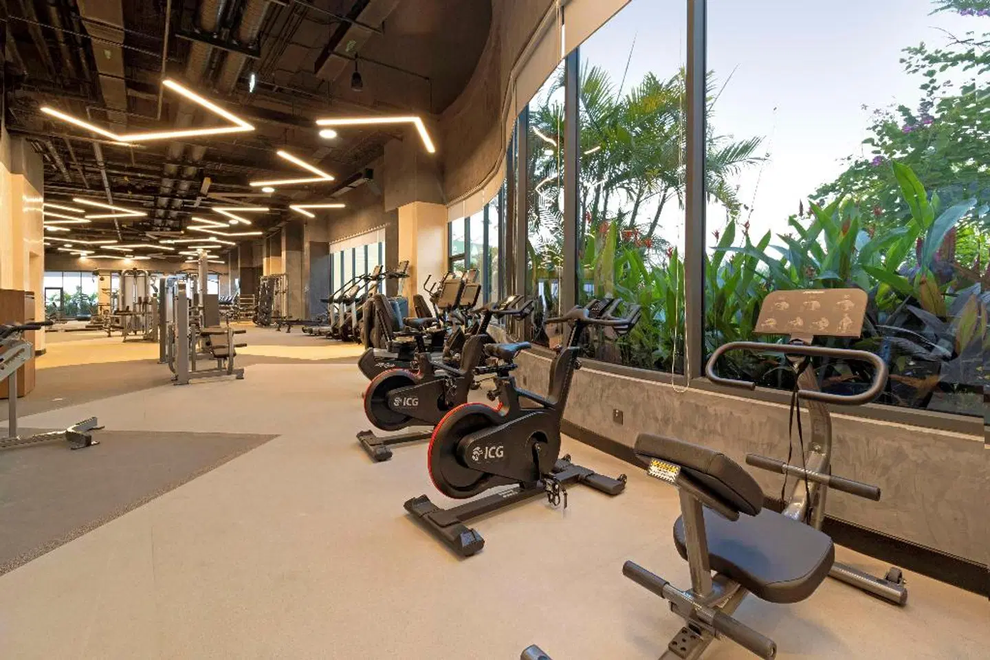 SUN & MOON, Riverside Hotel SPORTS_AND_LEISURE