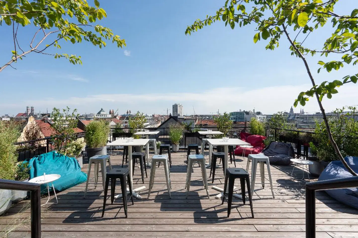 Ruby Lilly Hotel Munich Terrasse