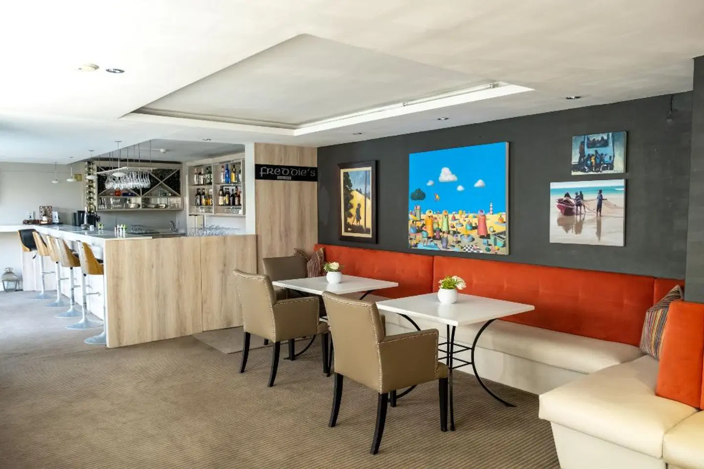 Three Cities Bantry Bay Suite Hotel Bar