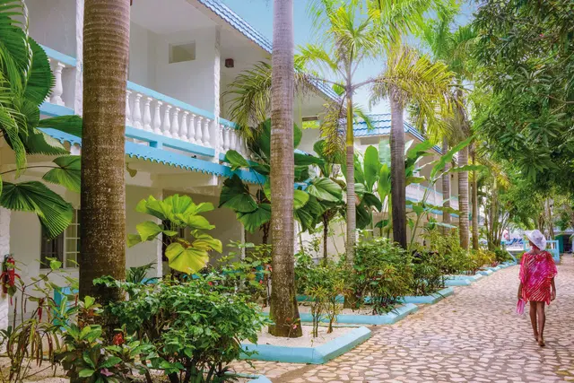 Legends Beach Resort EXTERIOR