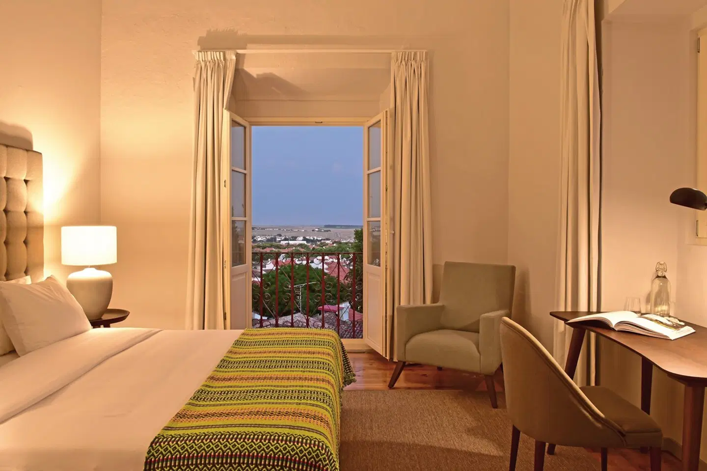 The Noble House ROOM_EXAMPLE