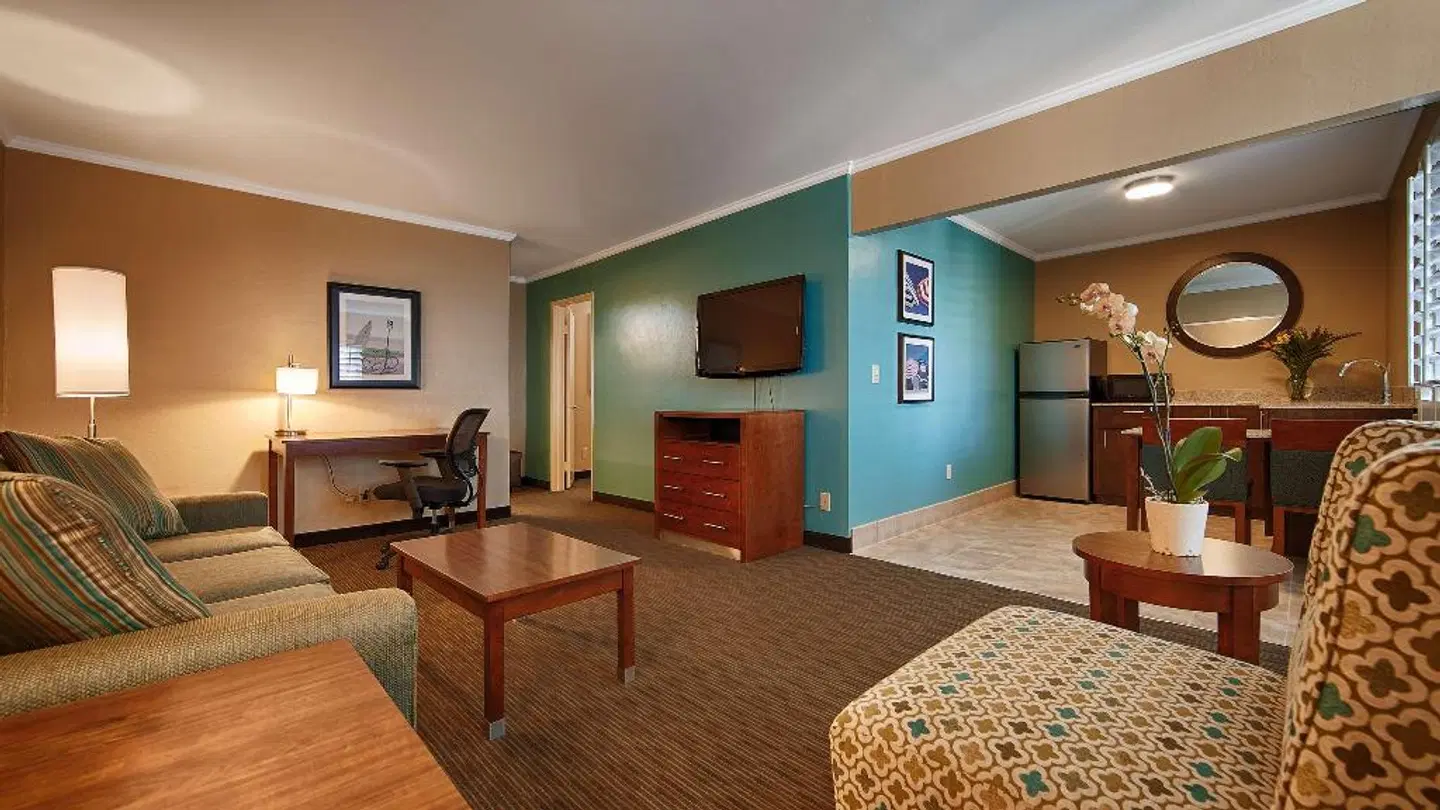 Best Western Plus Beach View Lodge ROOM_EXAMPLE