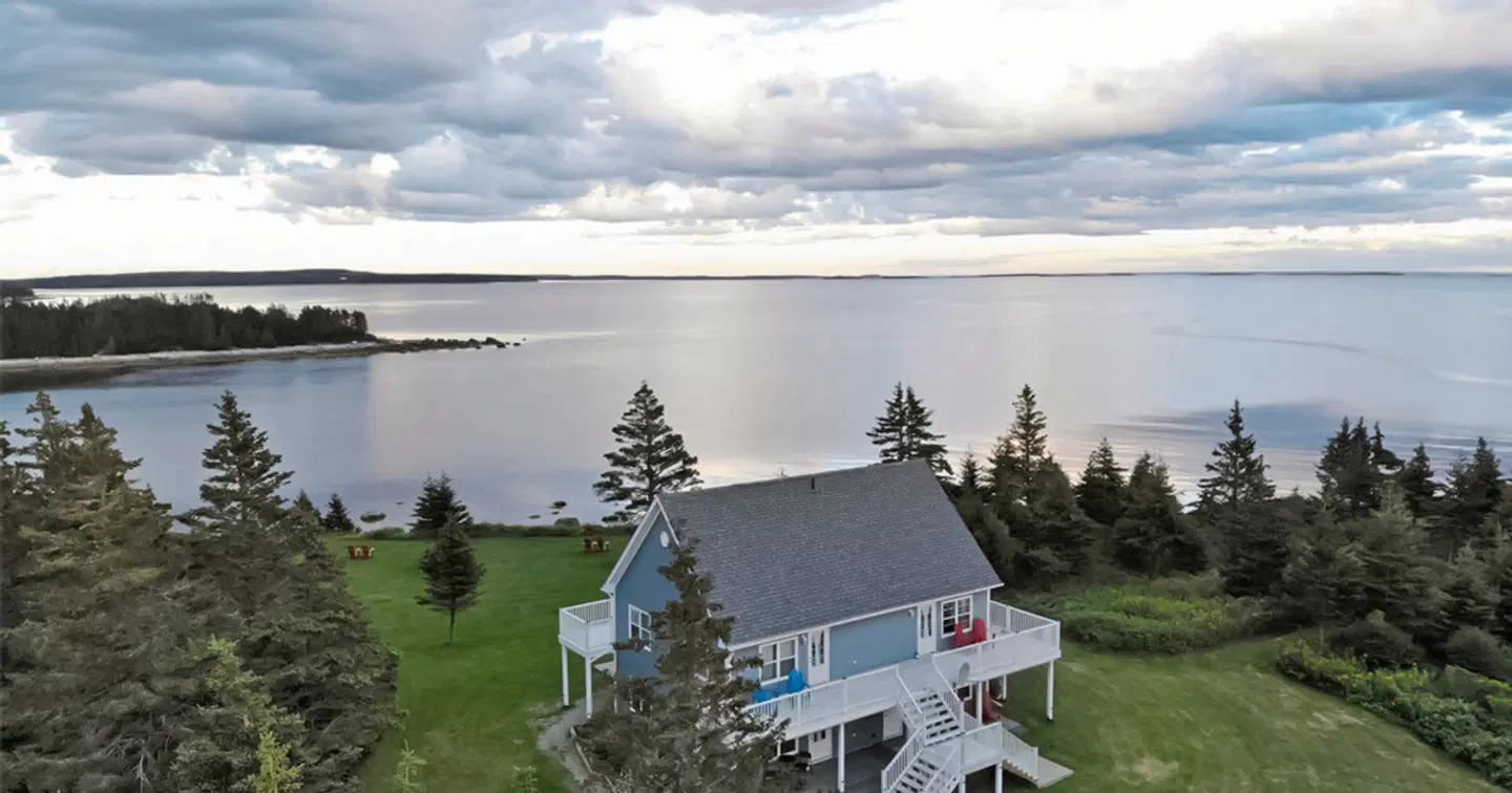 Seawind Landing Country Inn EXTERIOR