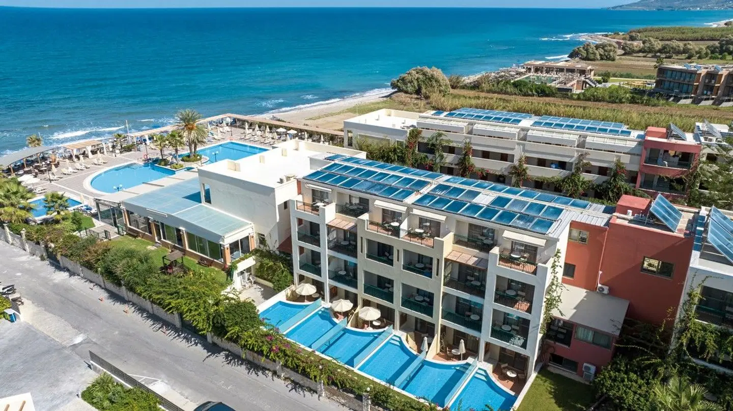 Hydramis Palace EXTERIOR