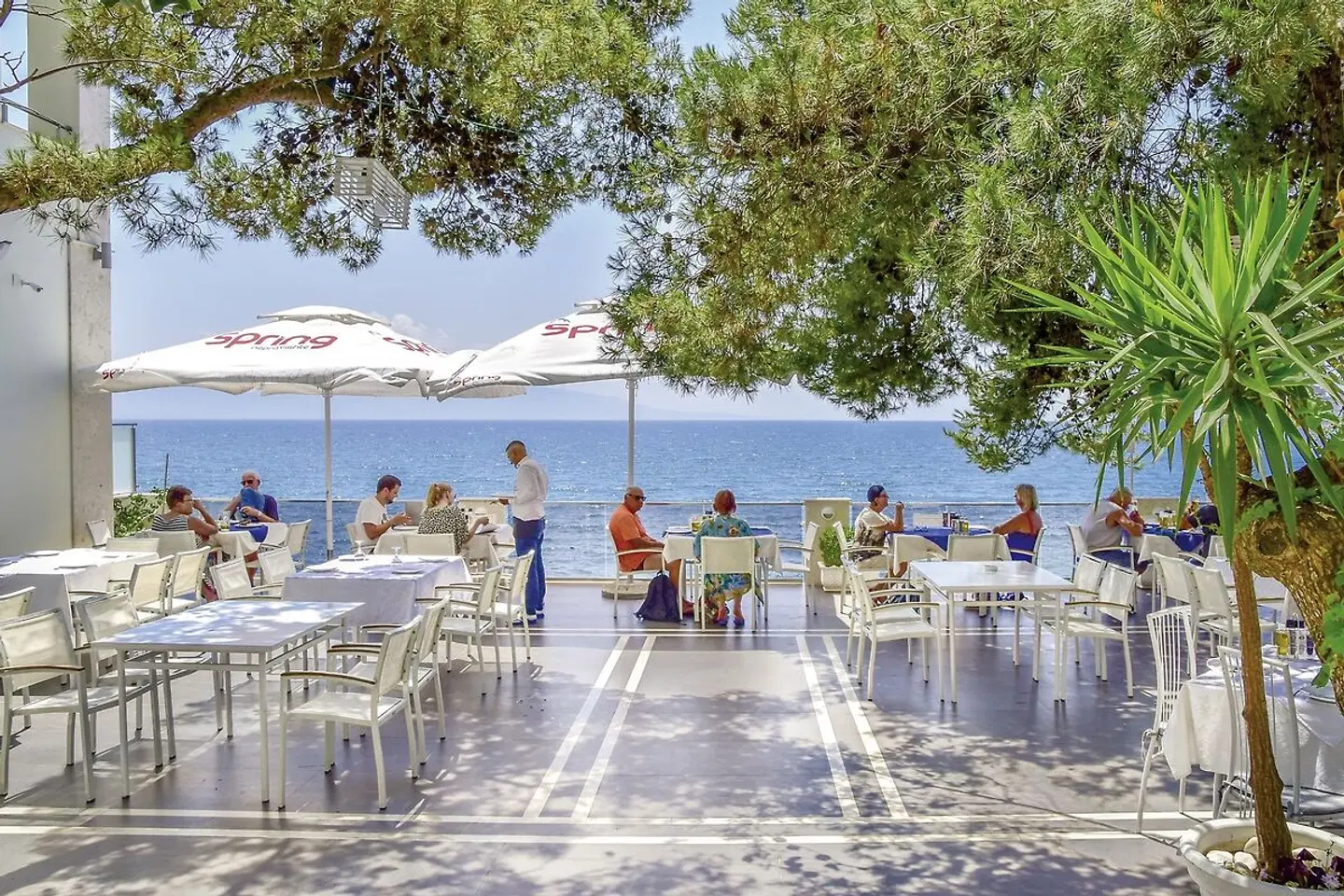 Jaroal Hotel RESTAURANT