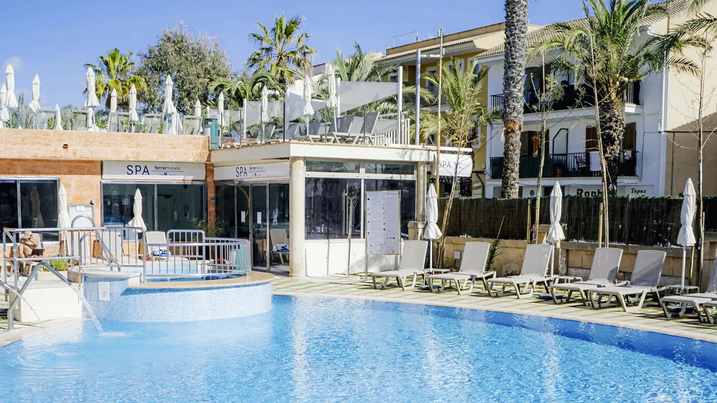 Globales Janeiro OUTDOOR_POOL