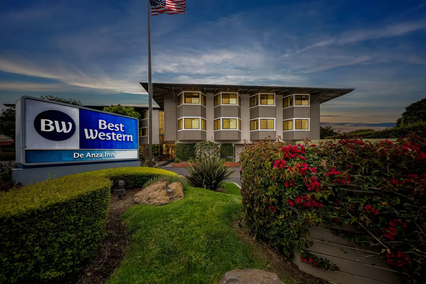 Best Western De Anza Inn EXTERIOR