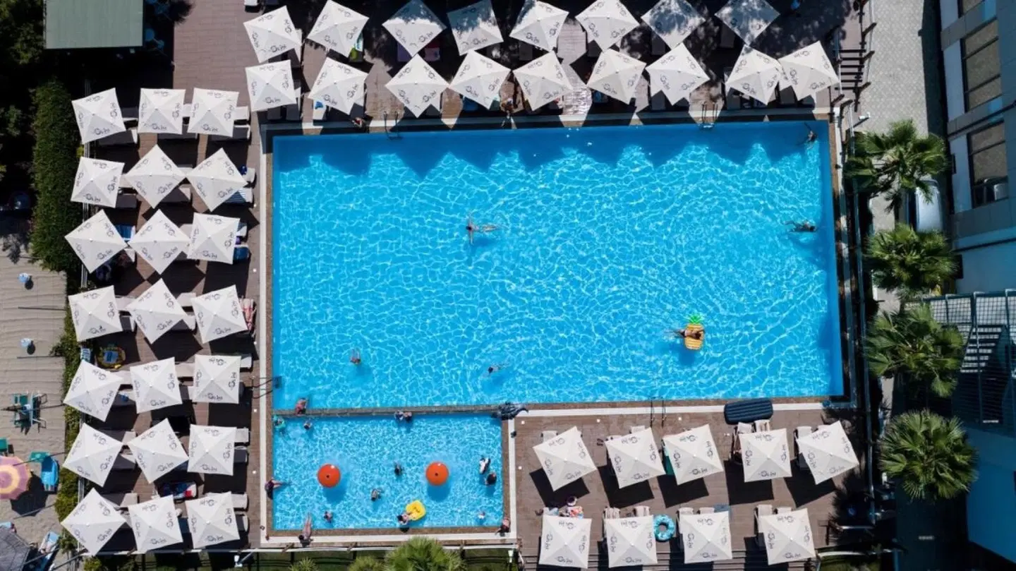 Grint Hotel OUTDOOR_POOL