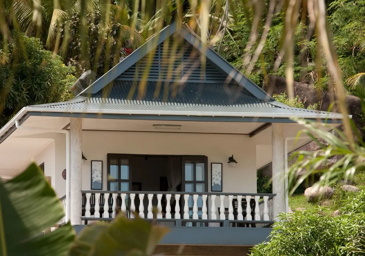 Chateau St. Cloud EXTERIOR