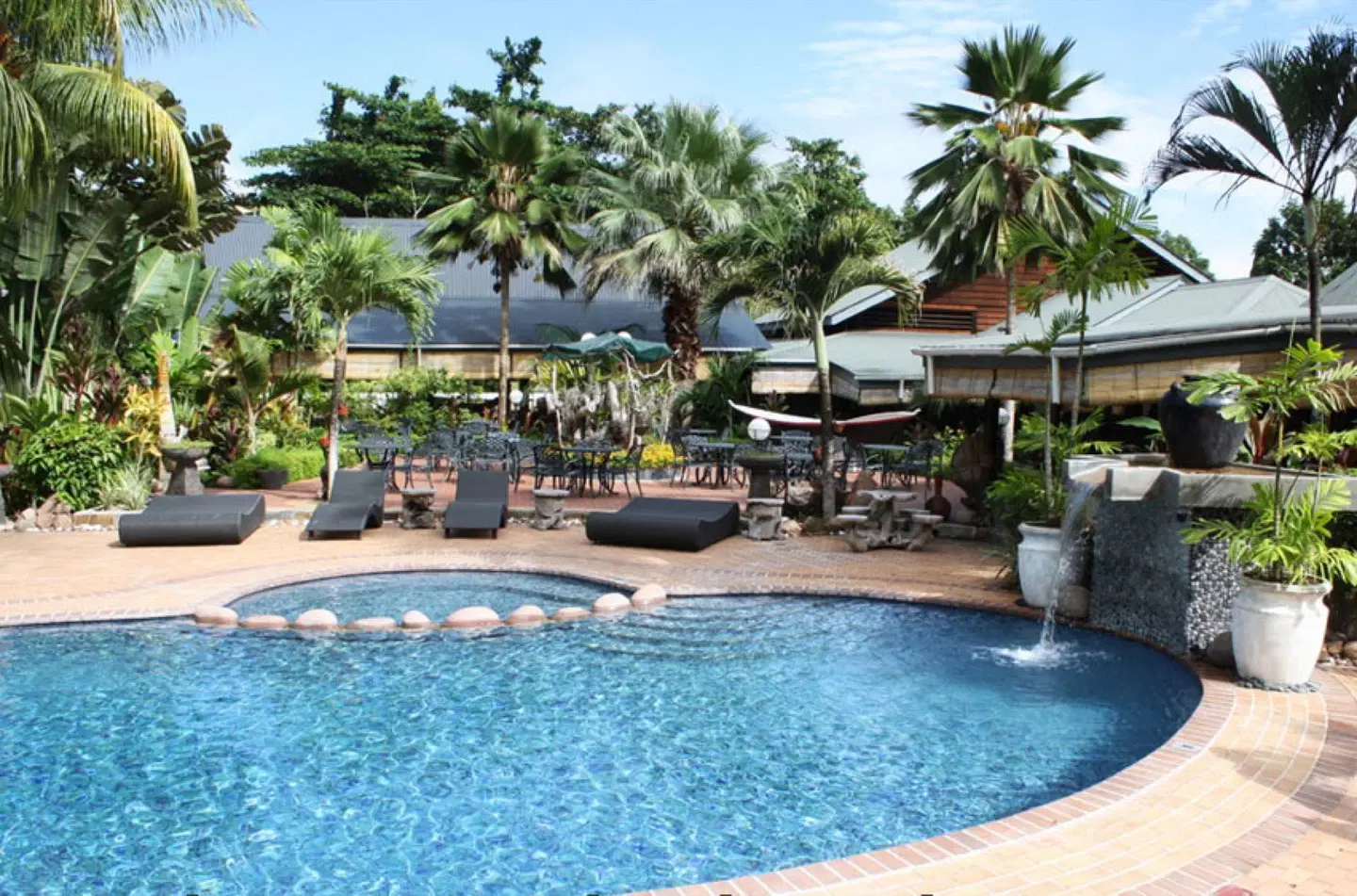 Chateau St. Cloud OUTDOOR_POOL