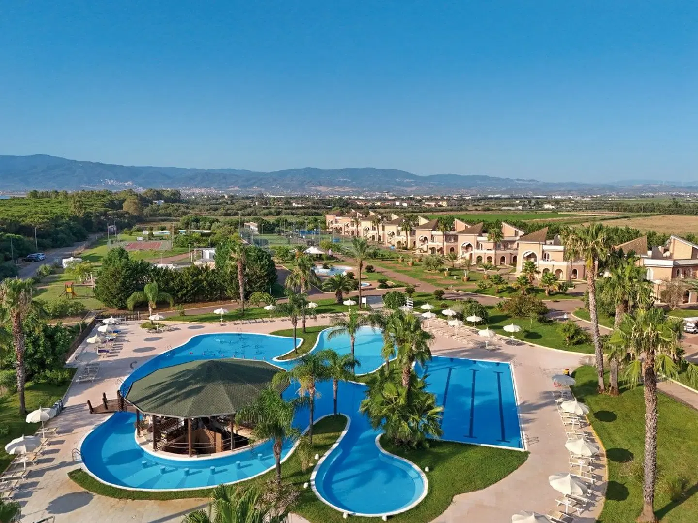 BV Airone Resort OUTDOOR_POOL