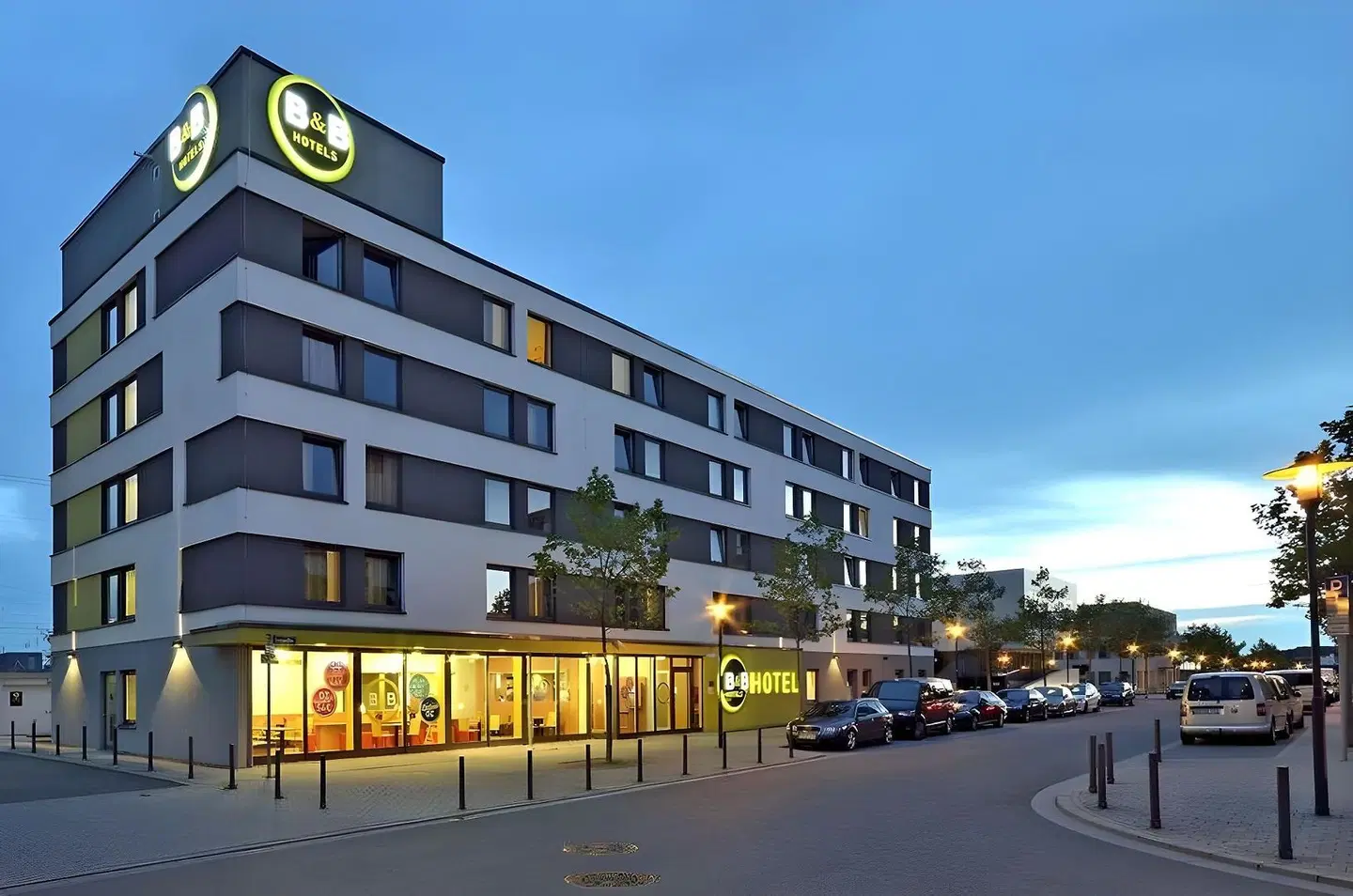 B&B Saarbrücken Hauptbahnhof EXTERIOR