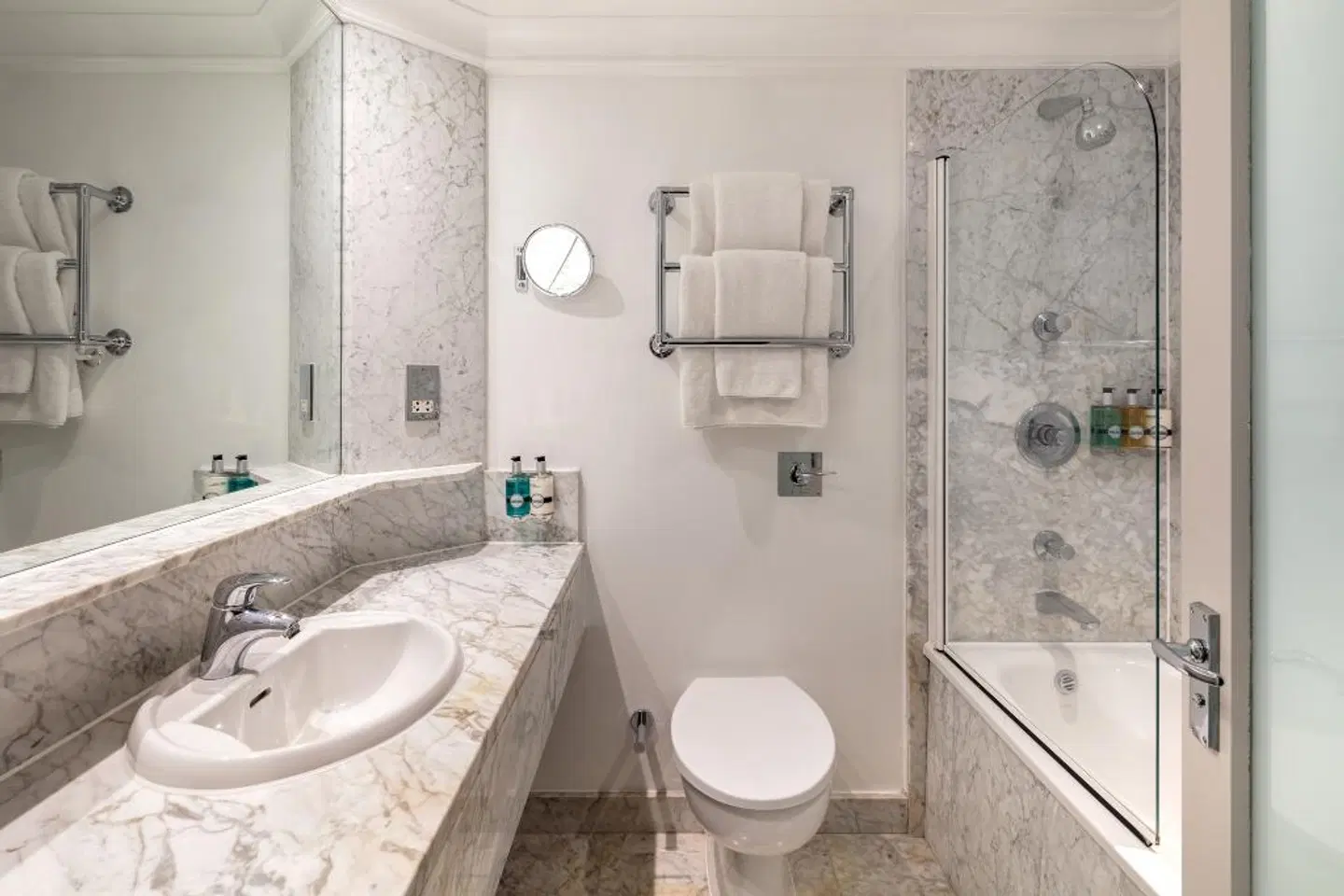 Radisson Blu Edwardian Grafton Hotel Badezimmer