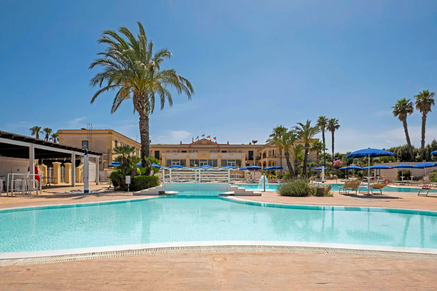 Delfino Beach OUTDOOR_POOL