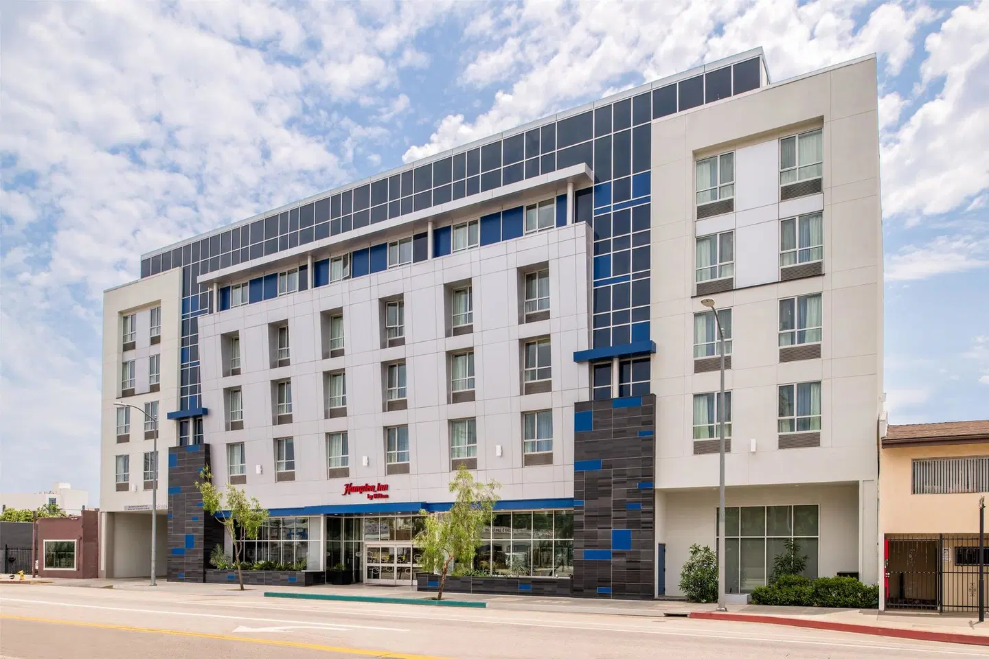 Hampton Inn by Hilton North Hollywood EXTERIOR