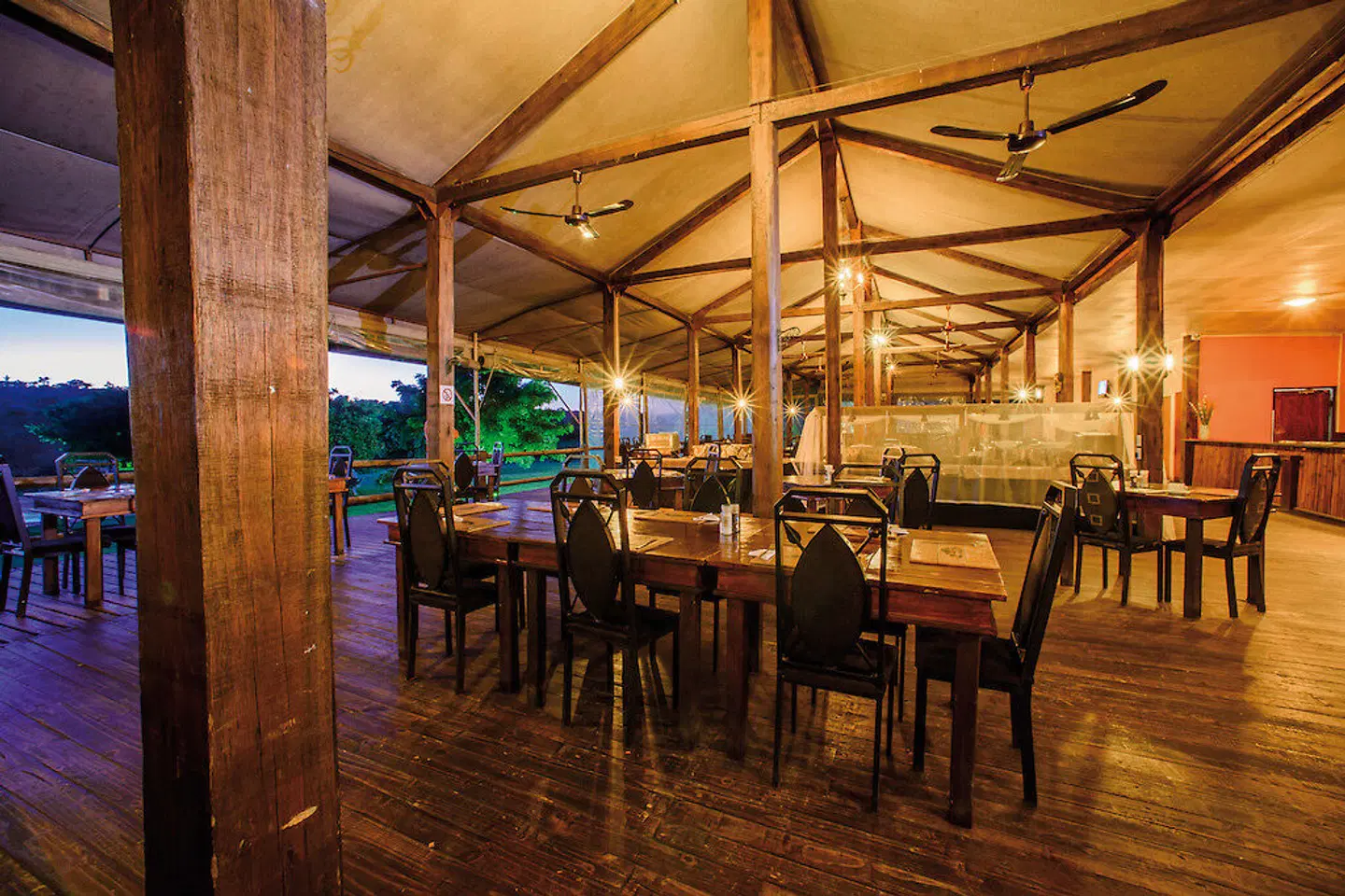 aha Nkambeni Safari Camp Restaurant