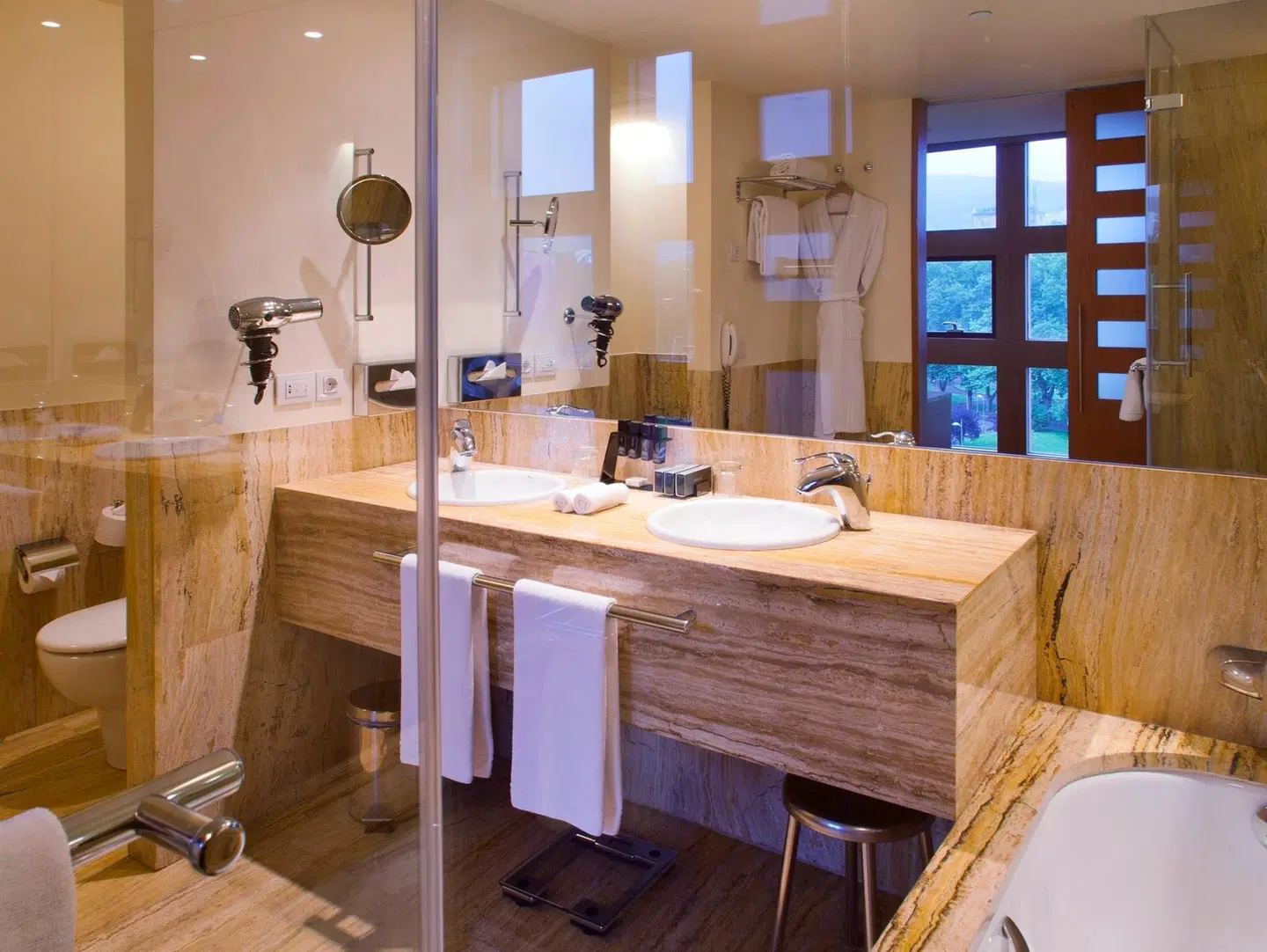 Meliá Bilbao Badezimmer