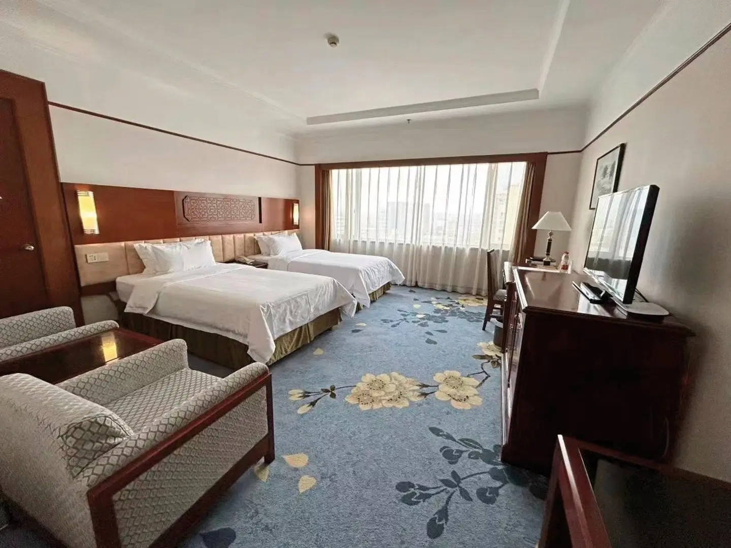 Capital ROOM_EXAMPLE