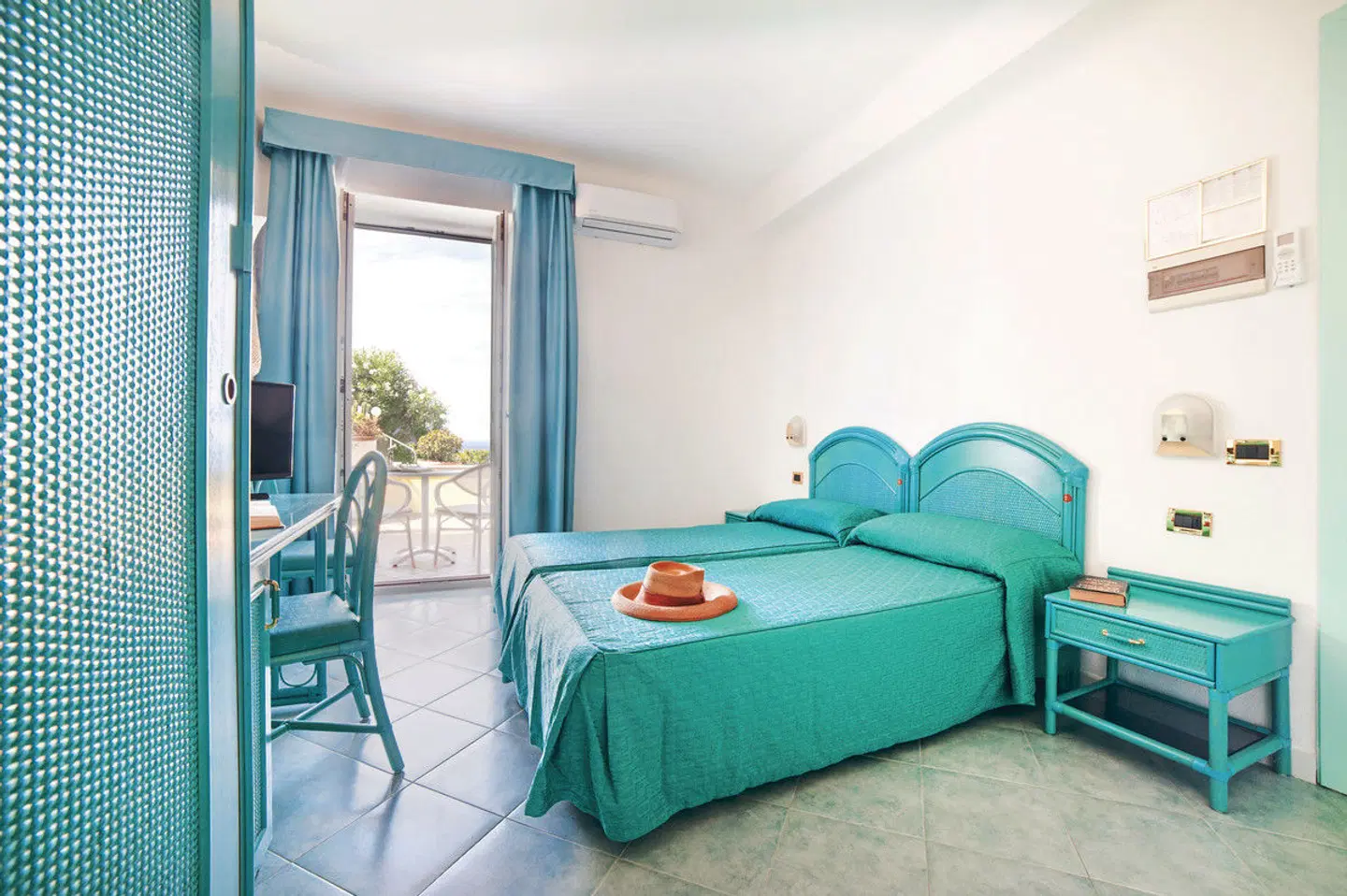 Capizzo ROOM_EXAMPLE