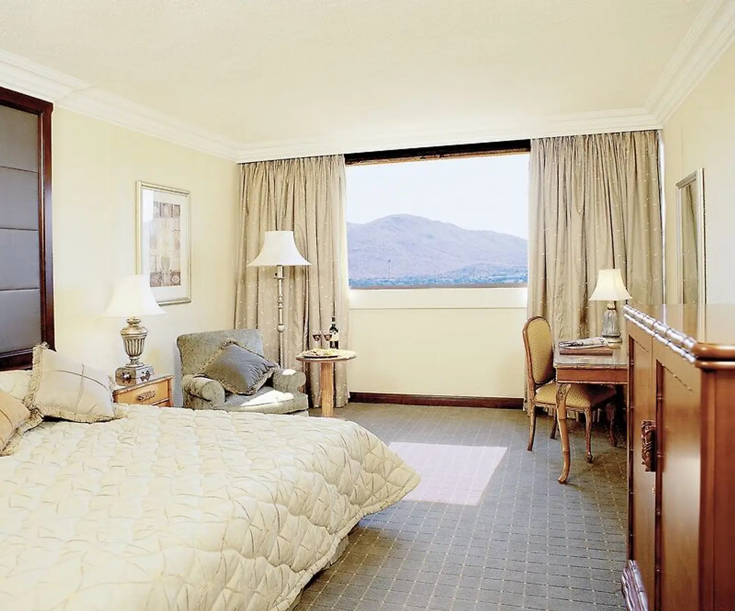 The Cascades Hotel ROOM_EXAMPLE
