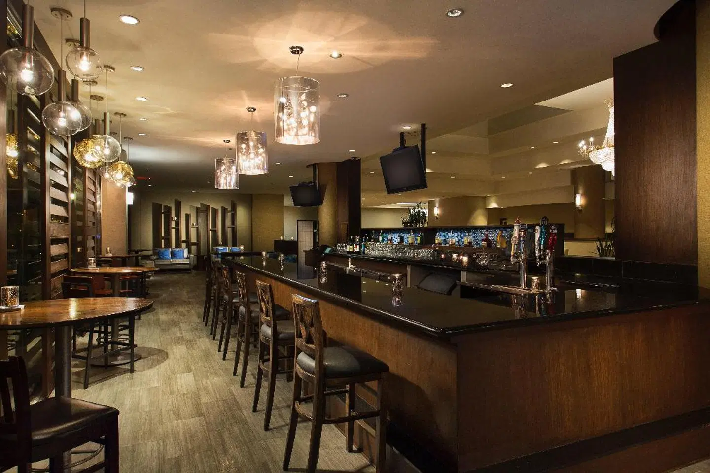 Crowne Plaza Los Angeles Harbour Bar