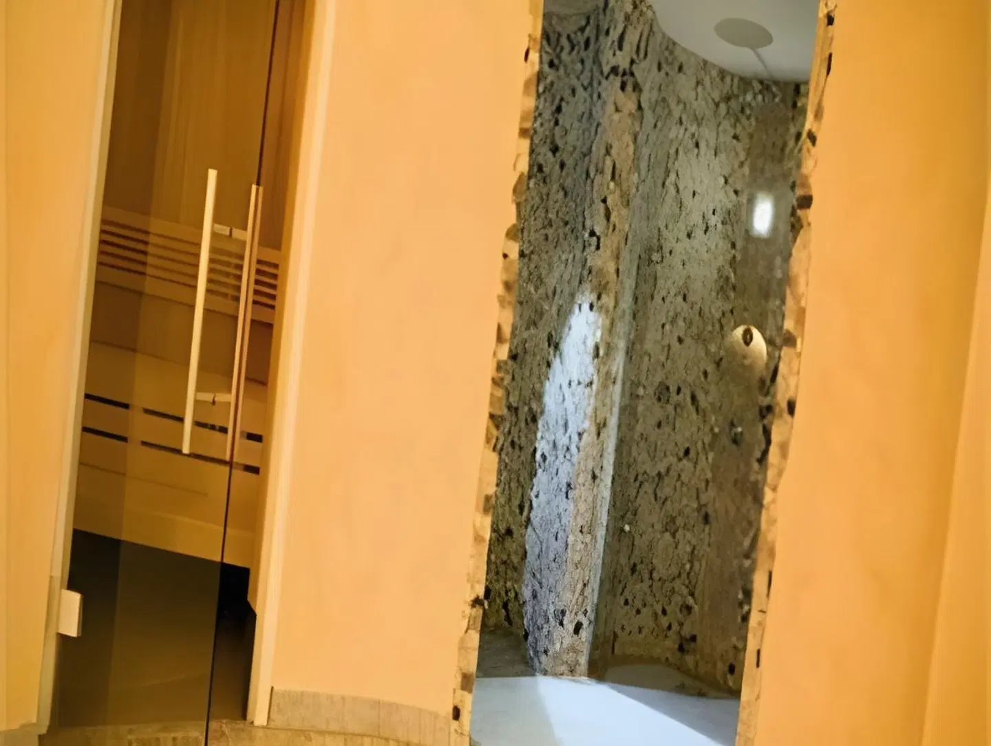 AVITAL Resort Winterberg Badezimmer