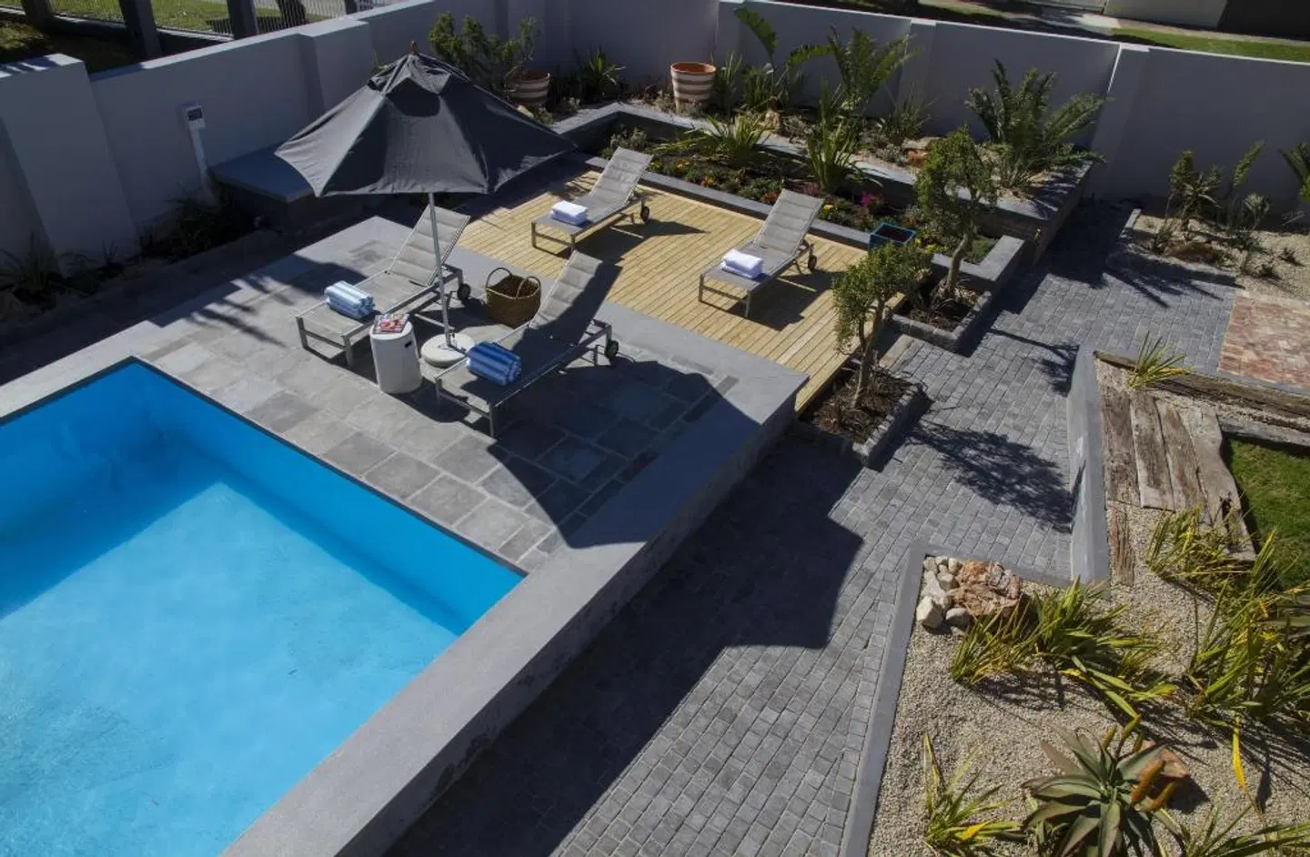 Ocean Bay Guesthouse OUTDOOR_POOL
