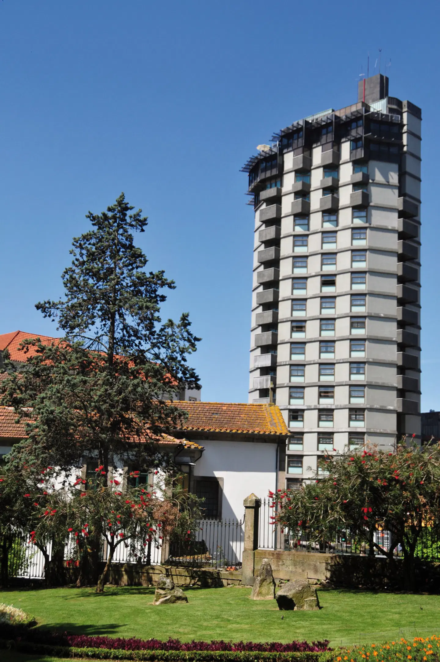 Dom Henrique Downtown EXTERIOR