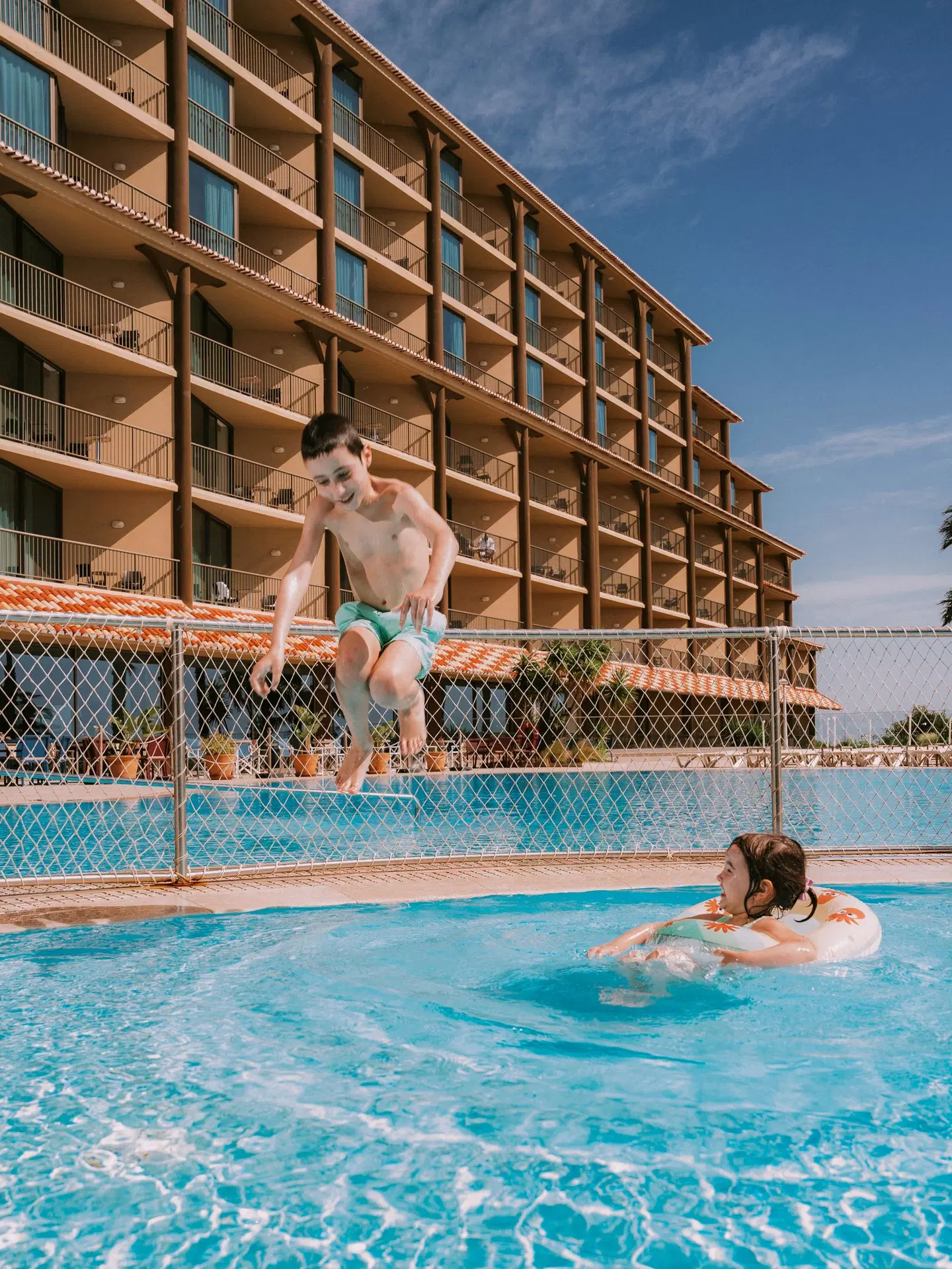 The Views Oásis OUTDOOR_POOL