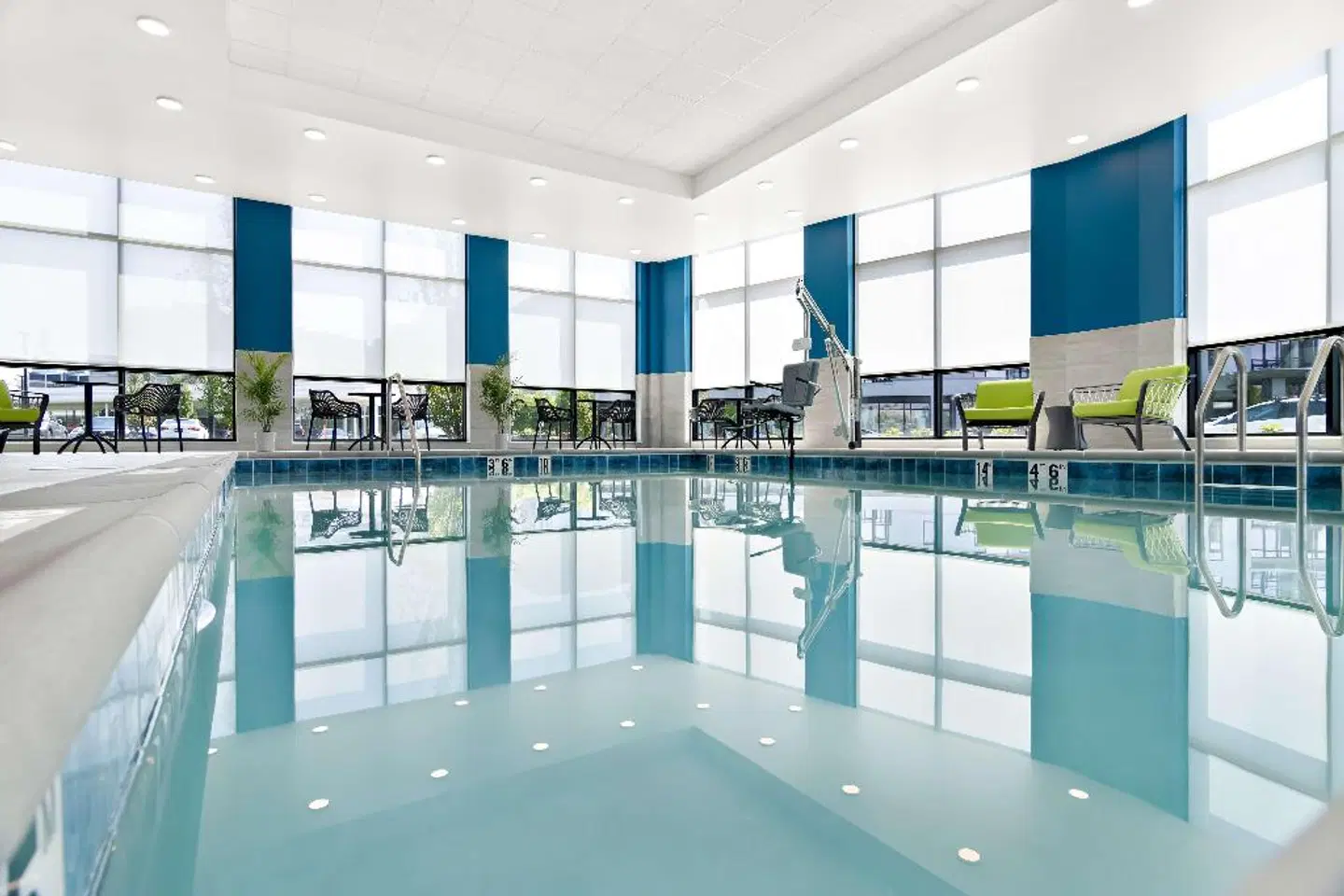 Hampton Inn & Suites Chicago Medical District Uic Hallenbad