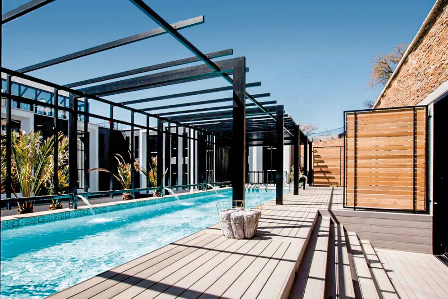 The Weinberg OUTDOOR_POOL