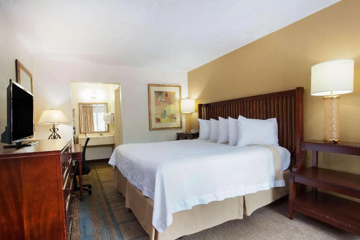 Days Inn by Wyndham Daytona Beach Speedway ROOM_EXAMPLE