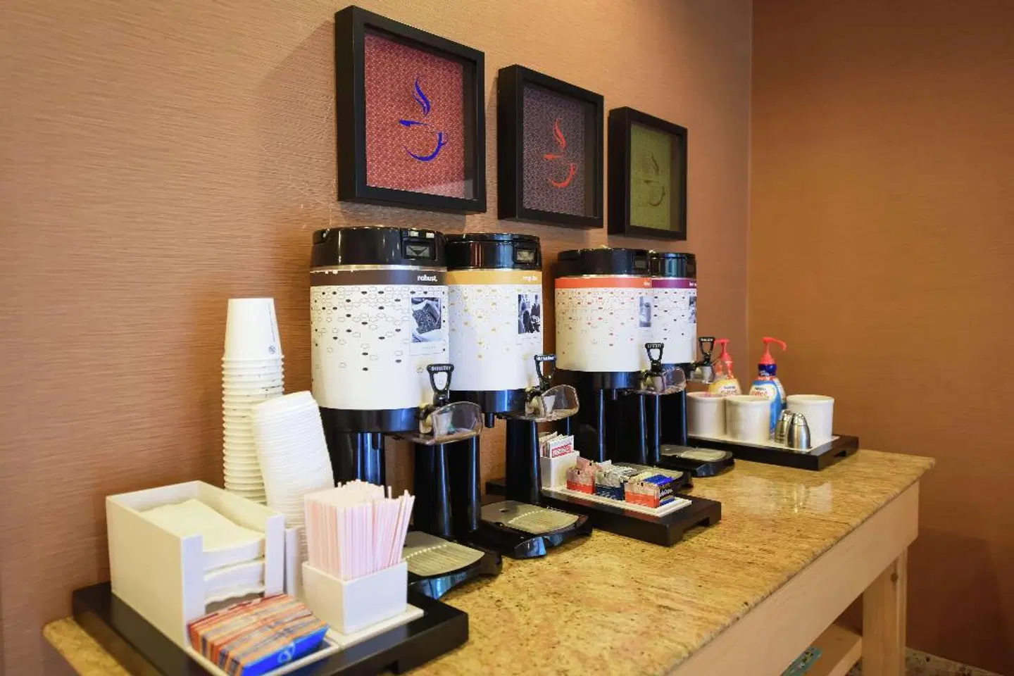 Hampton Inn Key Largo, FL Bar