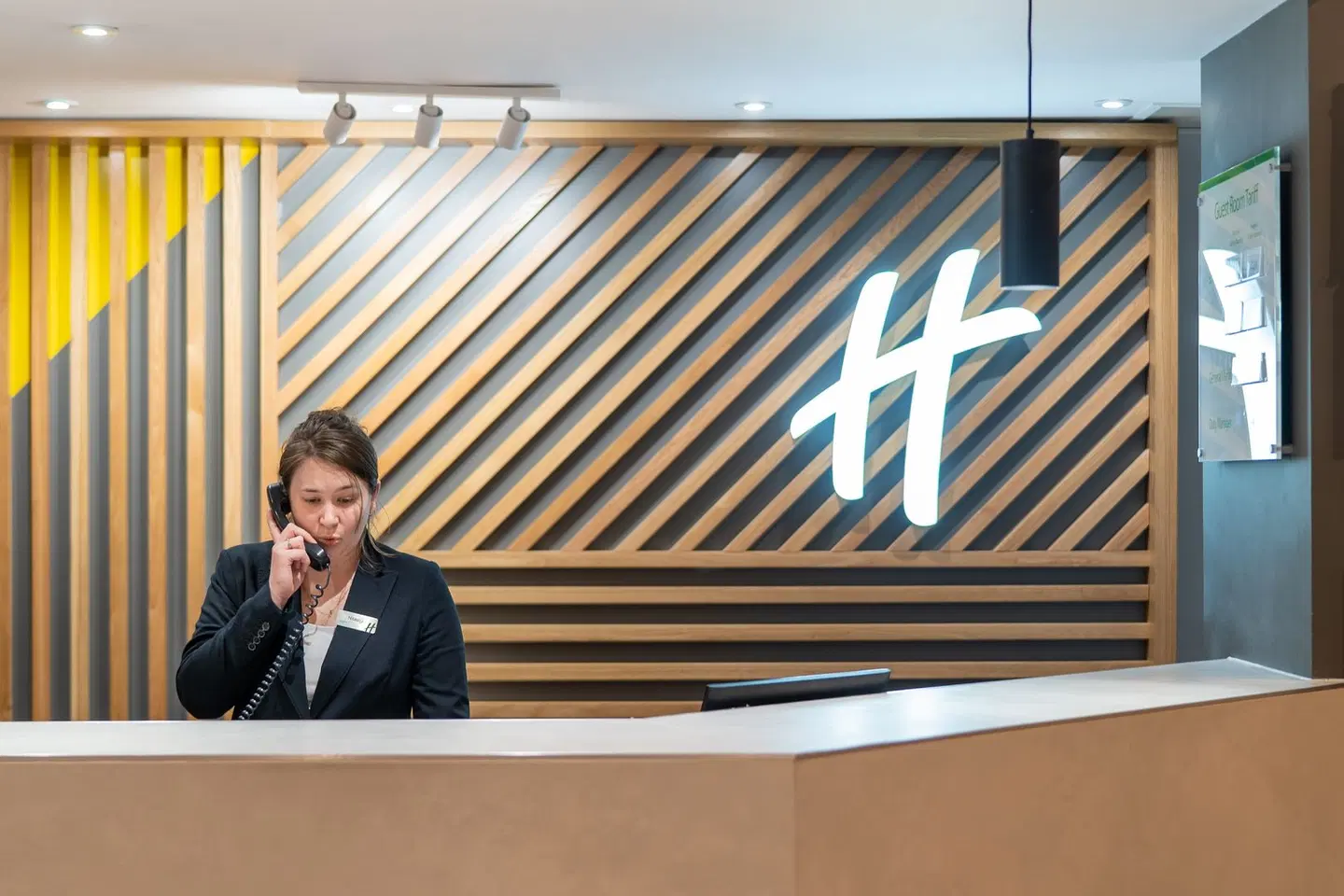 Holiday Inn Gloucester - Cheltenham PEOPLE