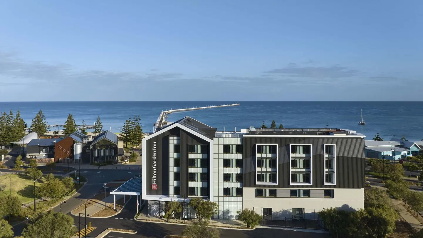 Hilton Garden Inn Busselton EXTERIOR