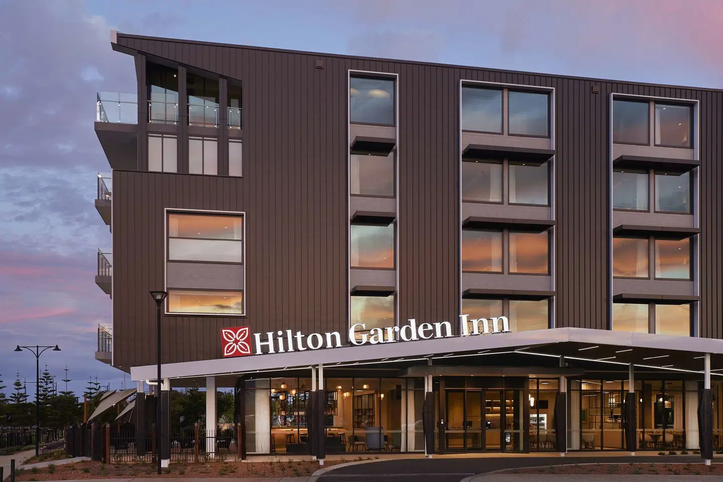 Hilton Garden Inn Busselton EXTERIOR